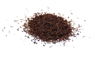 Té Assam Bop, originario de la India. Té negro generoso con cuerpo, firmeza y fuerza, astringente y con sabor picante