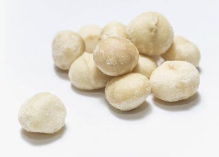 Nueces de macadamia crudas o también llamadas nueces australianas